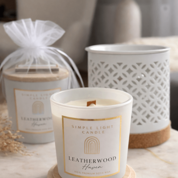 Świeca sojowa S - Leatherwood Haven